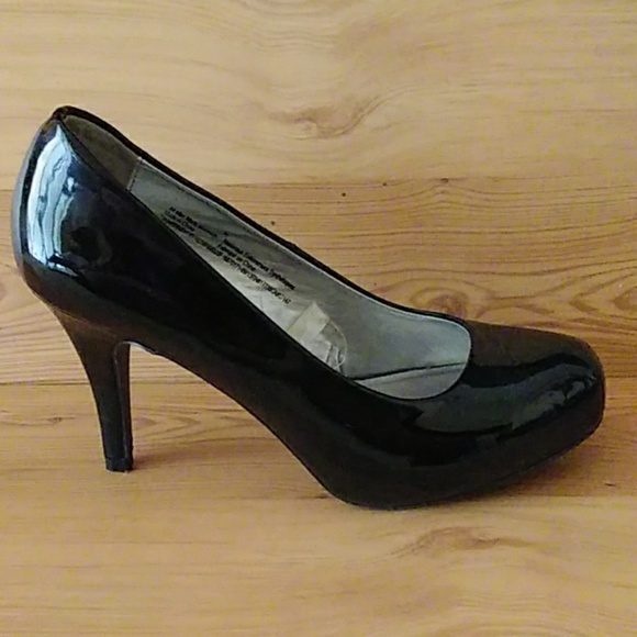 Mossimo Womens Heels 7.5 - Picture 2 of 5